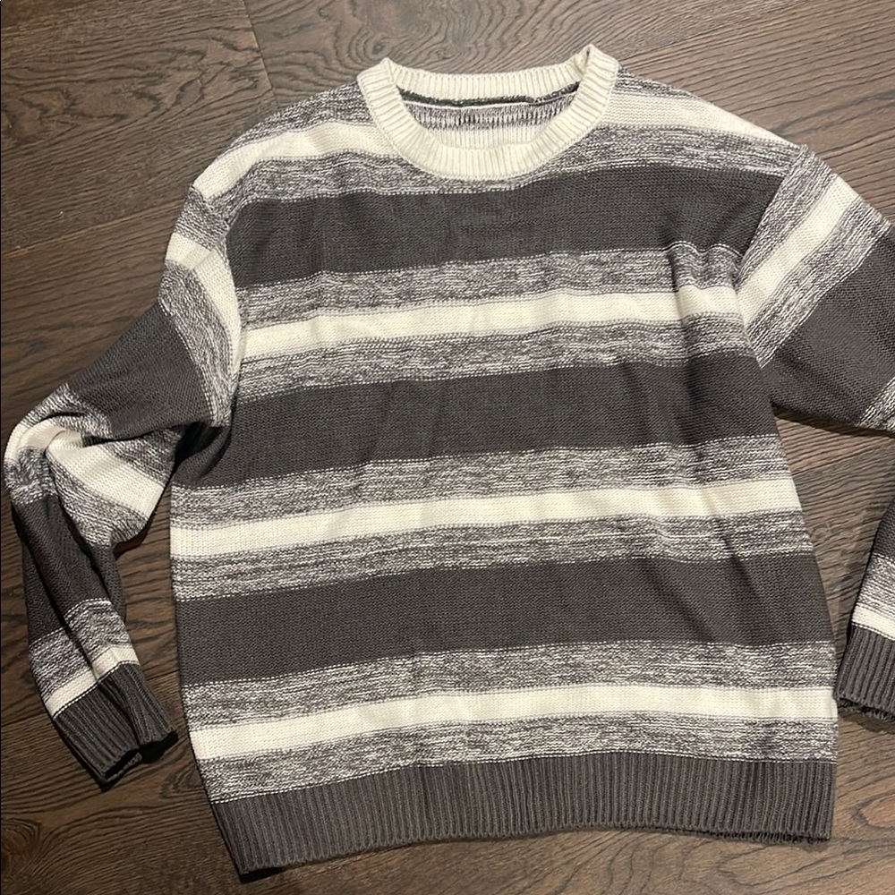 Striped Gray and White Women/Men's Sweater